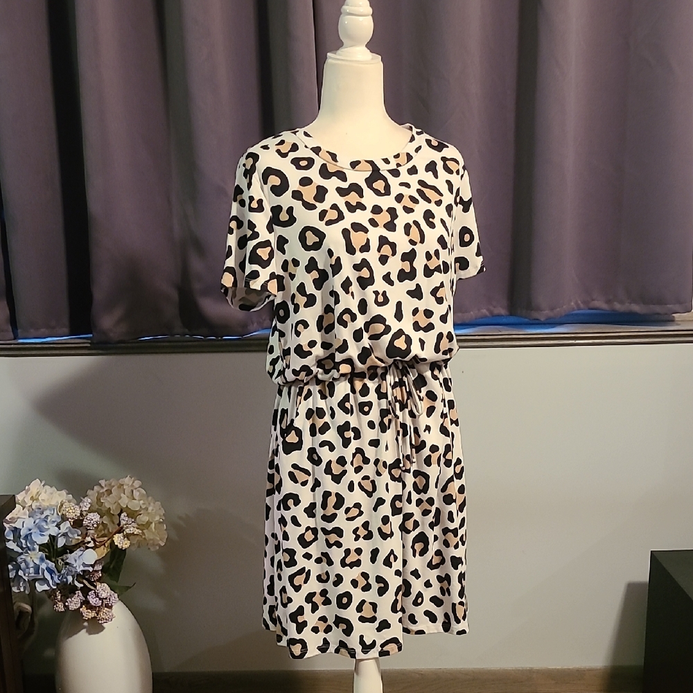 Perfect Peach Leopard Print Dress - Ladies Large